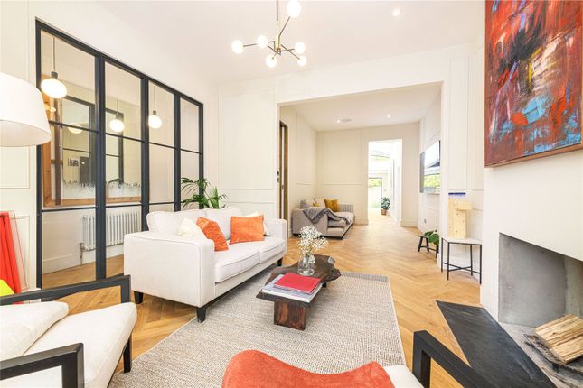 54, Santos Road, London photo 4