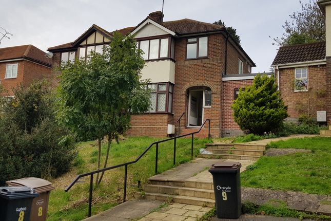 Shared accommodation to rent in Eaton Green Road, Luton