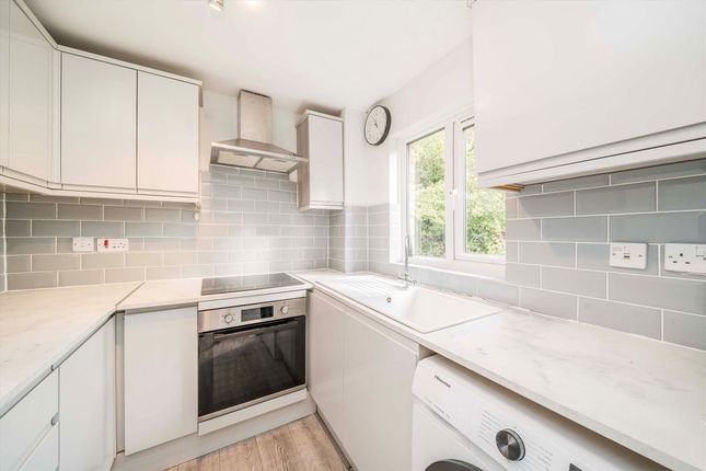Heathcote Road, St Margarets photo 3