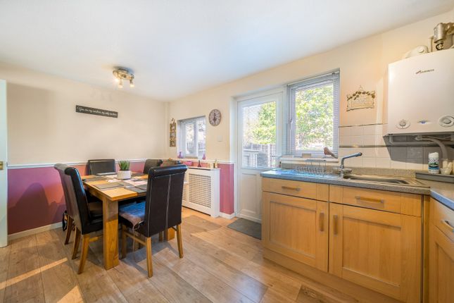 9, Stave Yard Road, London photo 4