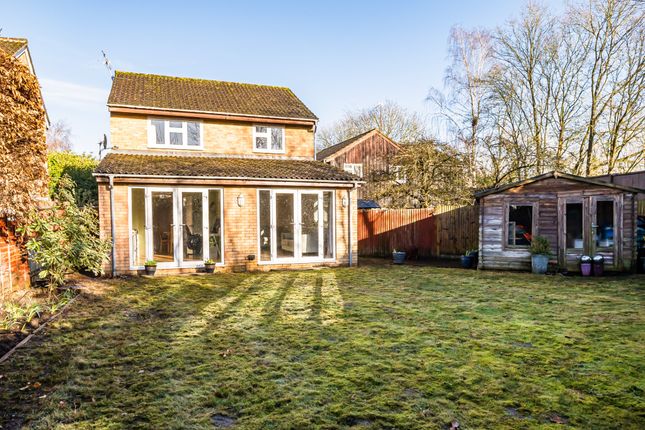 10 Westmead, Woking photo 2