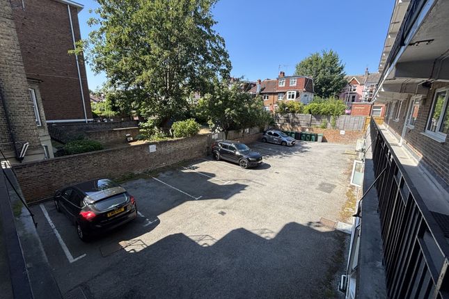 4 Goodwood Court Cromwell Road, Hove photo 3