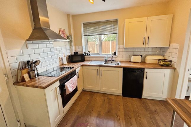 15, Ingram Crescent, Doncaster photo 4