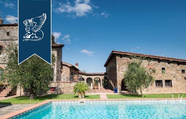 Country house for sale in Cavriglia, Arezzo, Toscana