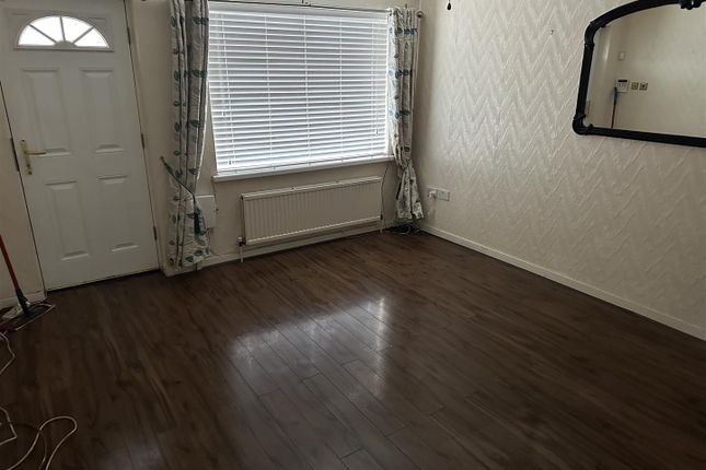 11, Bannatyne Close, Manchester photo 2