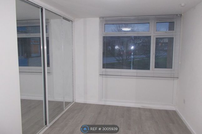 Sandringham Court, Queen Elizabeth Road, Nuneaton photo 4