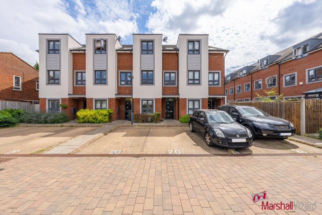 Town house for sale in Neilson Close, Watford