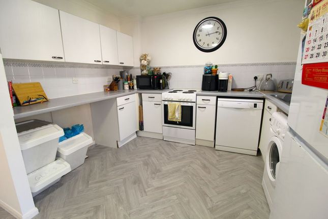 5, Somerby Close, Bristol photo 2