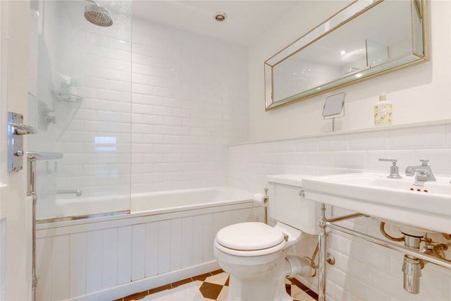 For In Willesden Lane London Nw6, Willesden 21 Single Bathroom Vanity Setup