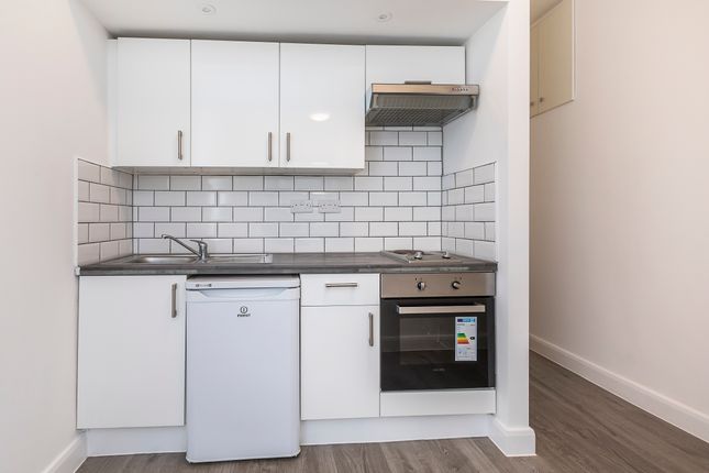 Studio 4, 24A High Street, London photo 5