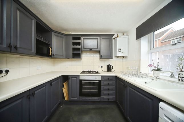 11, Nichol Place, Taunton photo 3