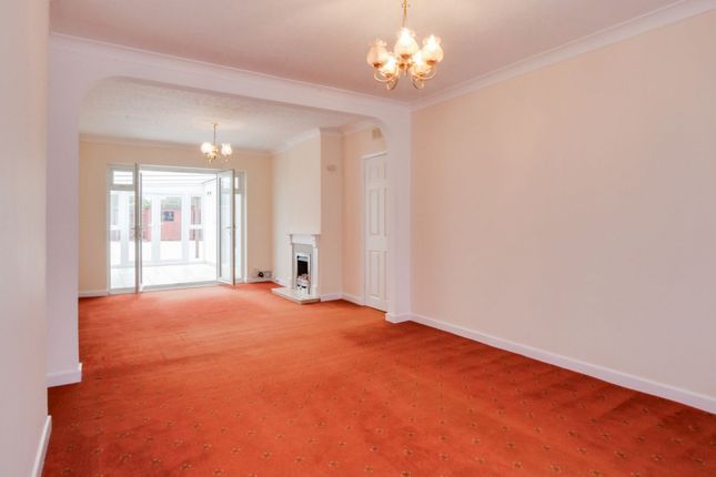 34 Park Crescent, Leicester photo 3