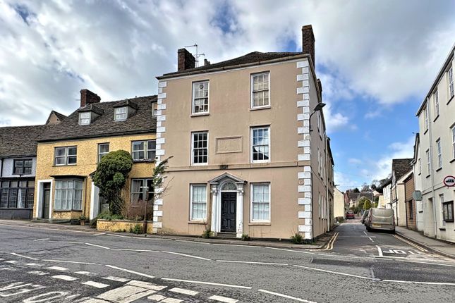 2-bed flat on The Old Court House, Bradley Street, Wotton-under-Edge, £220,000
