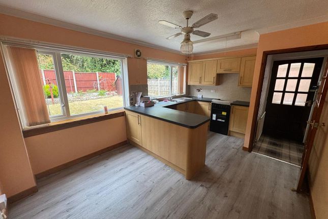 12, Churchfield Drive, Mansfield photo 3