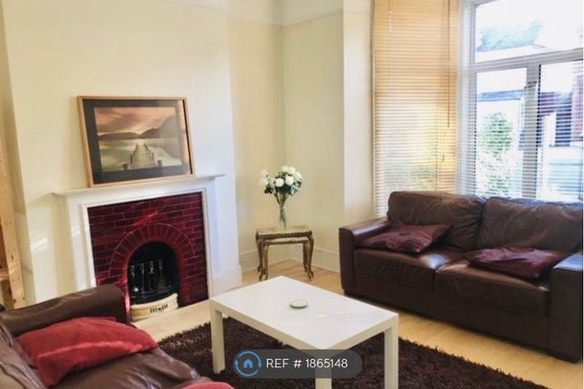 Room to rent in Richmond Road, Ilford IG1