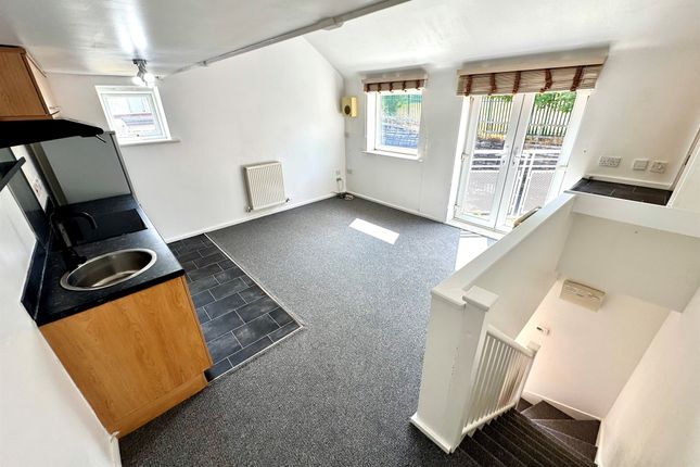 168b, Attingham Drive, Dudley photo 2