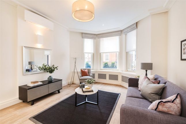 Flat to rent in Park Street, Mayfair
