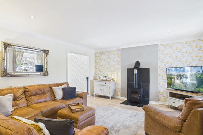 16, Newburn Close, Skelmersdale photo 3