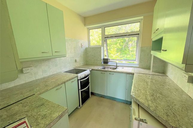 17 Mountside, Caterham photo 4