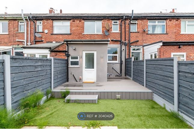 Lodge Lane, Dukinfield photo 4