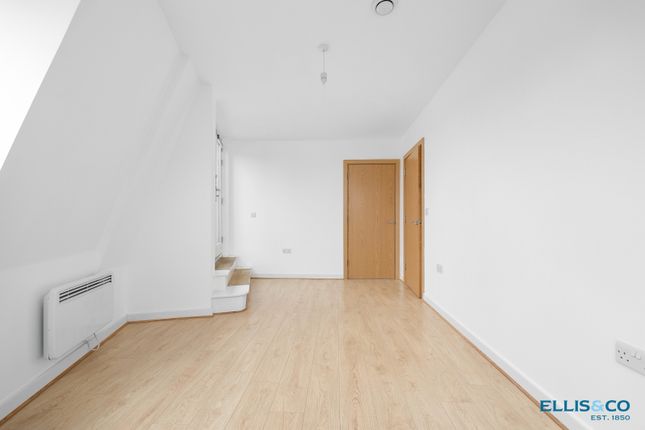 Flat 8, 130, Northwold Road, London photo 5