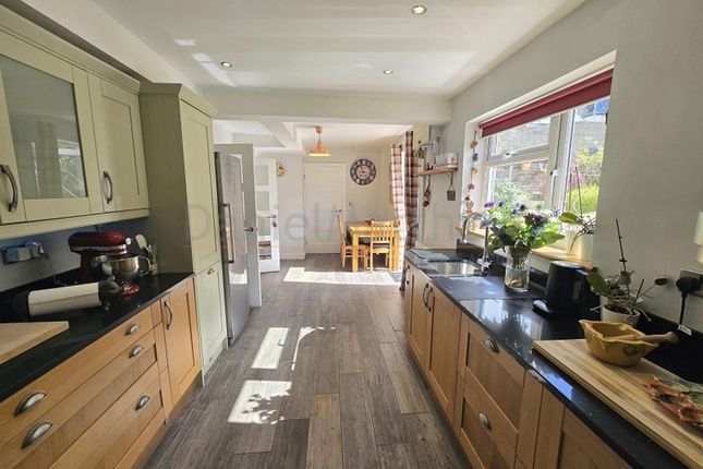 5 Heol Pandy, Bridgend photo 2