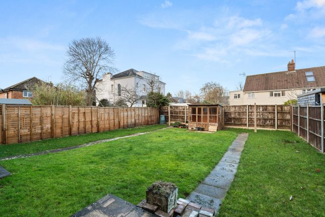 4, Bournside Close, Cheltenham photo 3