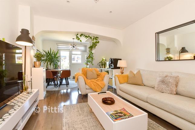 2-bed terraced on 45A, Lanes End, Totland Bay, £285,000