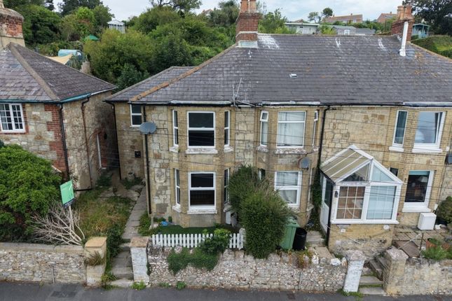 2-bed house on 38 Ocean View Road, Ventnor, £80,000