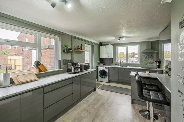 4, Teanby Drive, SCUNTHORPE photo 2