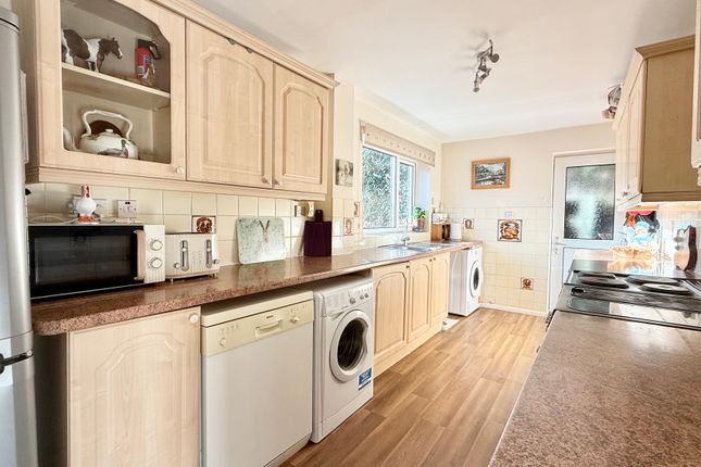 43, Clay Close, Dilton Marsh photo 4