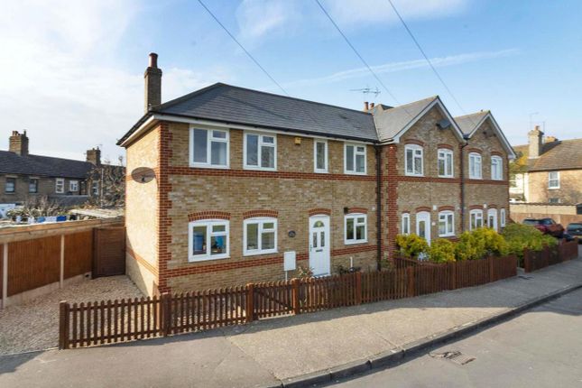 Property for sale in Barnfield Road, Faversham