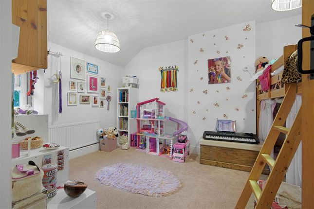 Windmill Lane, Thurlstone, Sheffield S36, 2 bedroom cottage for sale ...