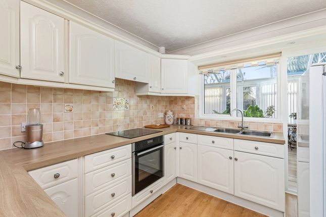 1 Hazelmead Drive, Littlehampton photo 4