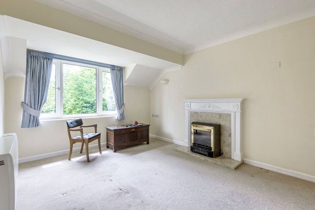 22, West Court, Burpham photo 3