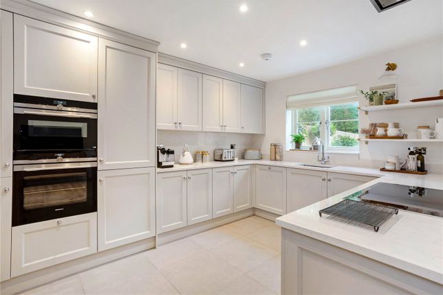 32, Boleyn Mews, Berkshire photo 4