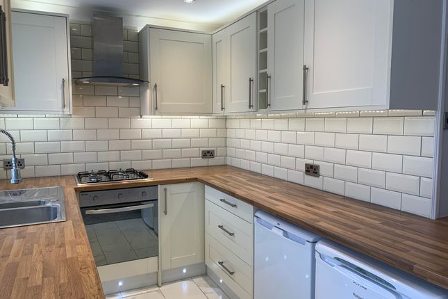 3 Little Dytchleys Mews, 12, Coxtie Green Road, Brentwood photo 3