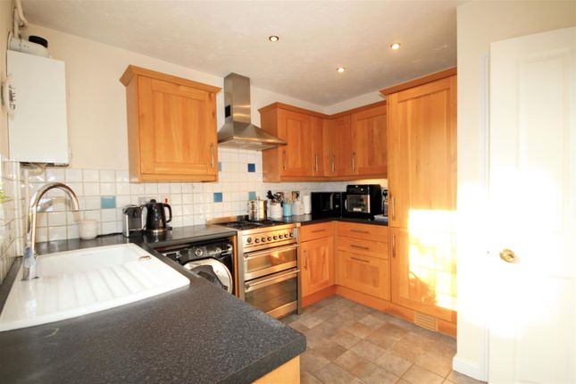 47, Frenchmans Close, Toddington photo 4