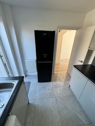 11 Eliot Road, Eliot Road, Dagenham photo 3