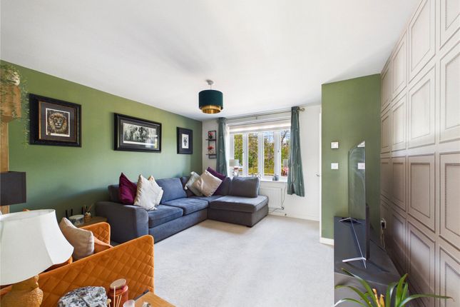 14, Daisy Way, Stowmarket photo 2