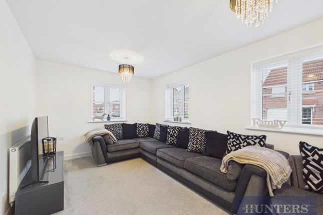 1, Shetland Drive, Scarborough photo 2