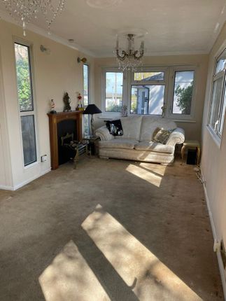Mobile/park home for sale in Cummings Hall Lane, Lake View Park, Romford, Essex