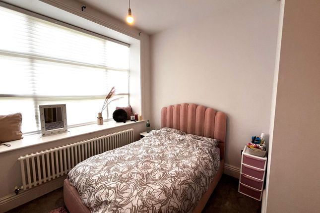 Apt 3, 2 Lawrence Road, Altrincham photo 2