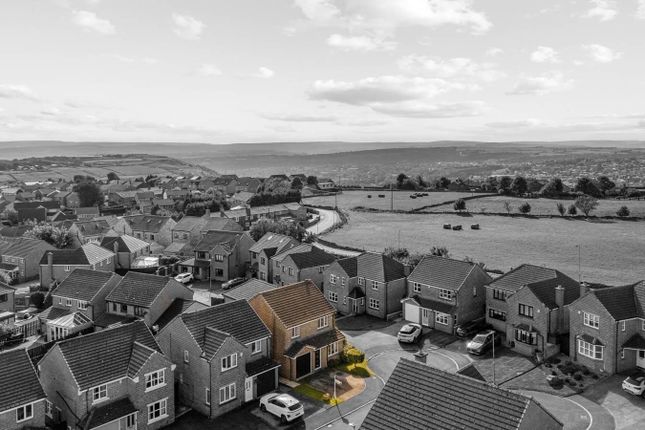 43, Bradshaw View, Bradford photo 4