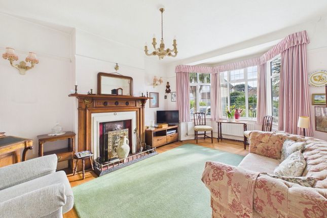 4, Heene Way, Worthing photo 2