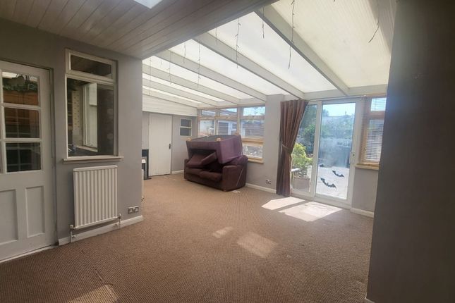 9 Hillsborough Road, Leicester photo 4