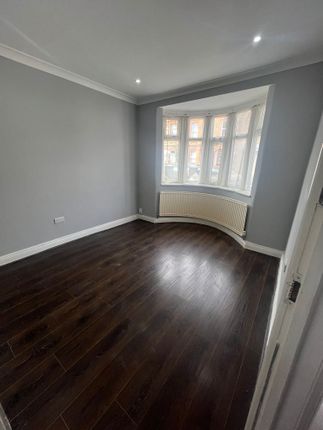 Terraced house to rent in Bramley Close, London