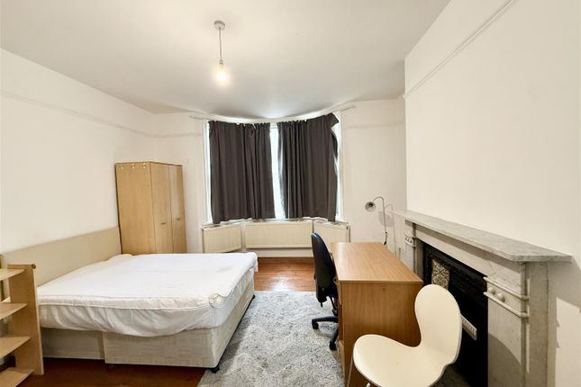 30, Cowley Road, Uxbridge photo 2