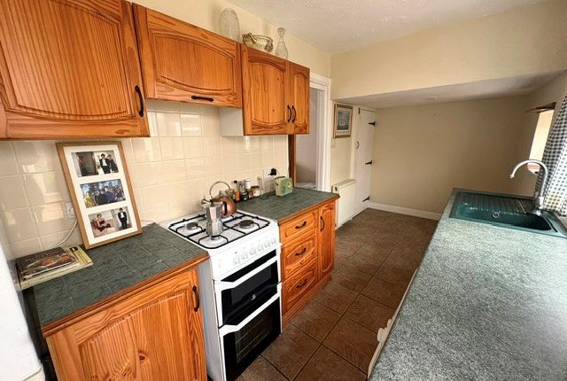 42, Eastbourne photo 4