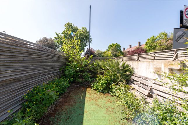139, Rodenhurst Road, London photo 4